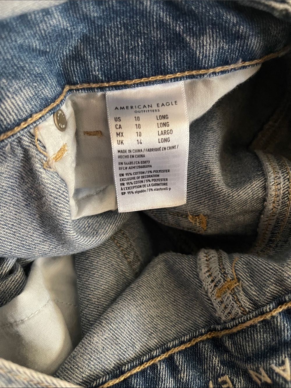 American Eagle Light Wash Denim mom Overalls new with tags US 10 Long - Picture 13 of 13